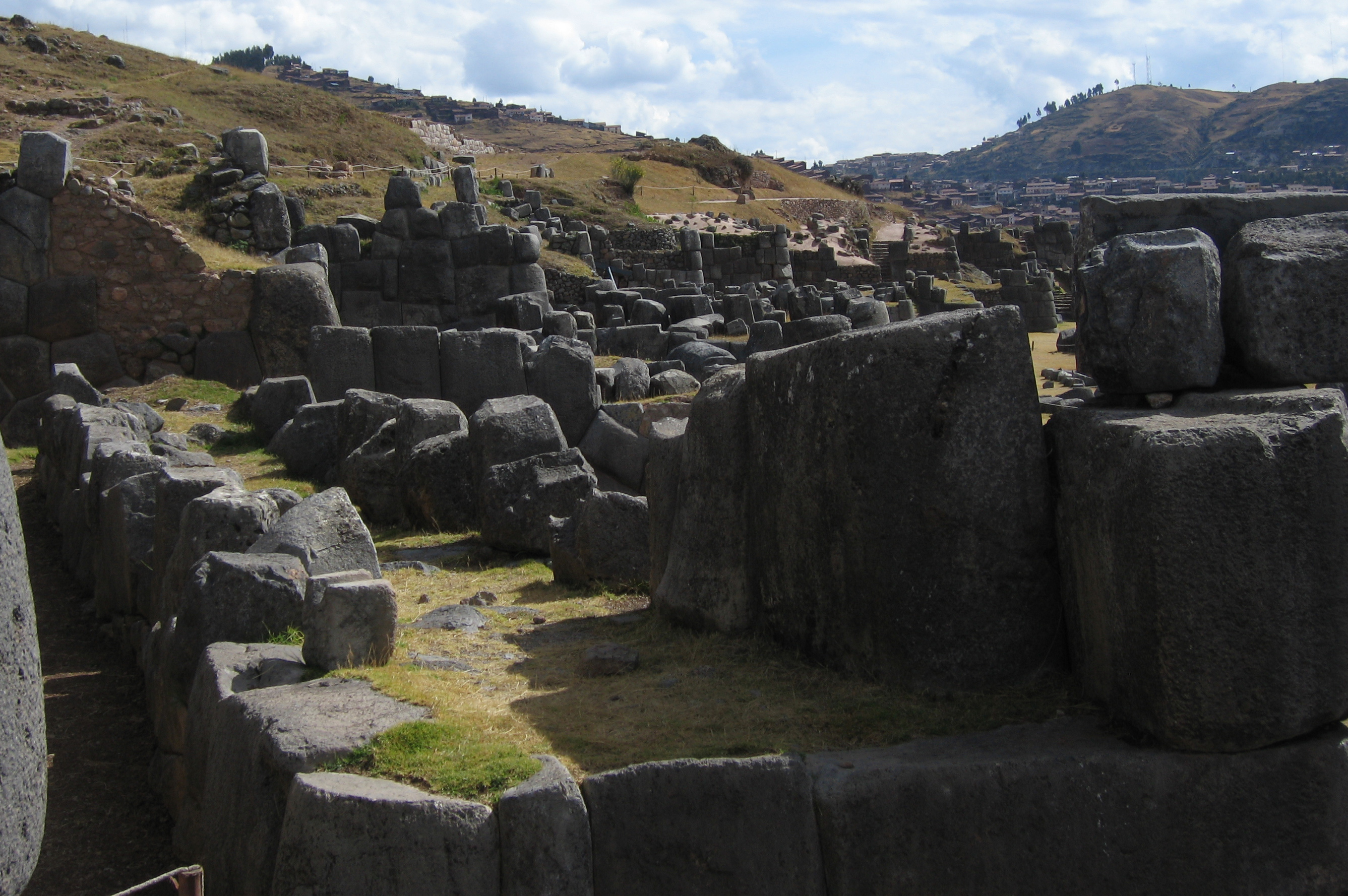 4634 Temple ruins, houses